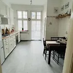 Zielone Drzwi Cale Mieszkanie Rodzinne Blisko Centrum I Parku Apartmán Bytom