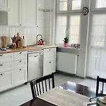 Zielone Drzwi Cale Mieszkanie Rodzinne Blisko Centrum I Parku Apartmán *