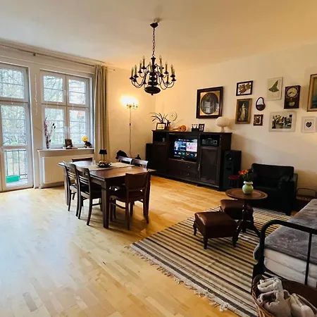 Zielone Drzwi Cale Mieszkanie Rodzinne Blisko Centrum I Parku Lejlighed *