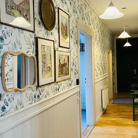 Zielone Drzwi Cale Mieszkanie Rodzinne Blisko Centrum I Parku Apartmán Bytom