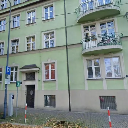 Lejlighed Zielone Drzwi Cale Mieszkanie Rodzinne Blisko Centrum I Parku Bytom