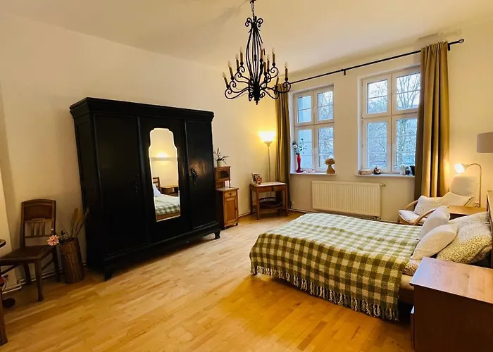 Zielone Drzwi Cale Mieszkanie Rodzinne Blisko Centrum I Parku Apartmán *