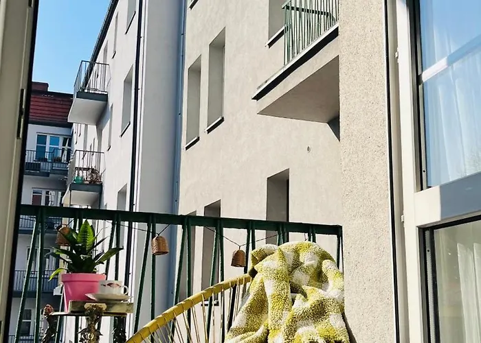 Zielone Drzwi Cale Mieszkanie Rodzinne Blisko Centrum I Parku Lejlighed
