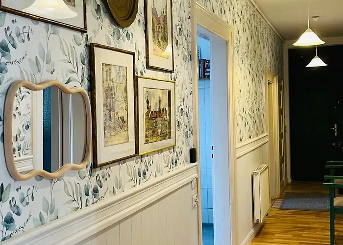 Zielone Drzwi Cale Mieszkanie Rodzinne Blisko Centrum I Parku Lejlighed Bytom